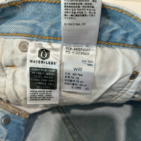 Levi's Blue Jean Shorts Relaxed Fit - Picture 5 of 16